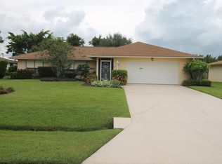 1613 SE Holiday Rd, Pt Saint Lucie, FL 34953