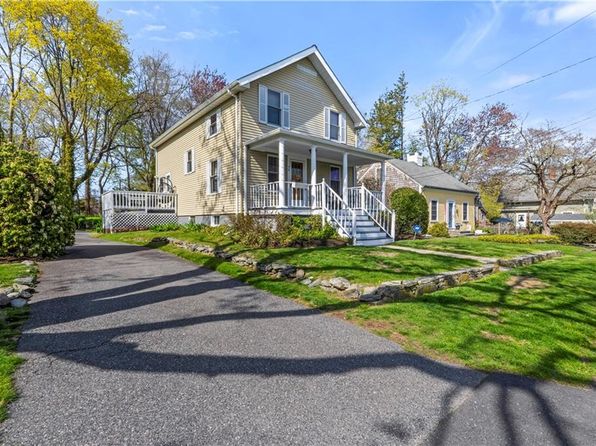 30 Miller Ave E, Providence, RI 02905
