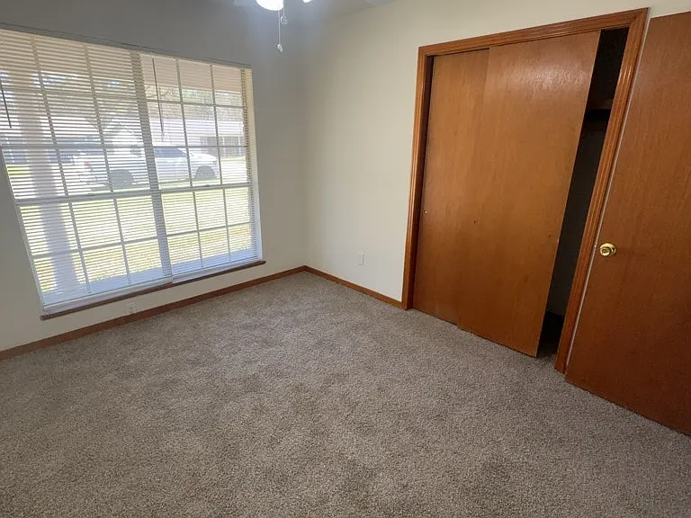 2242 Castle Hill Dr — Photo 10