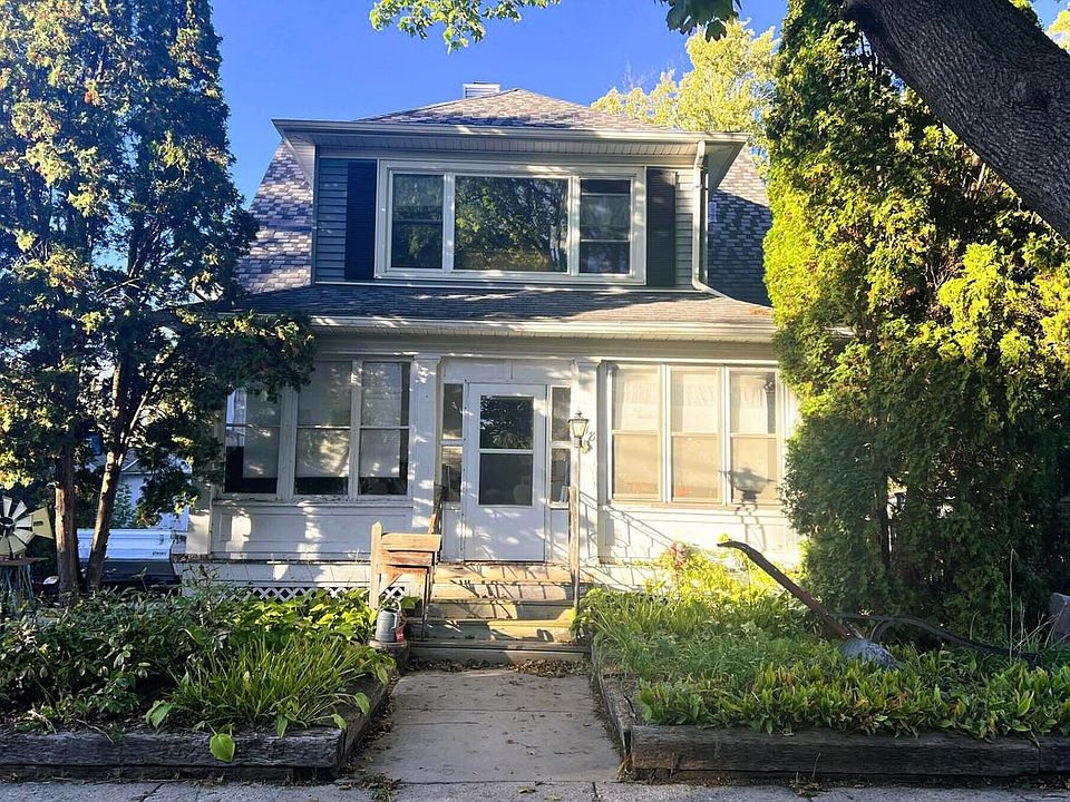 1st image of 718 W Sherman AVENUE