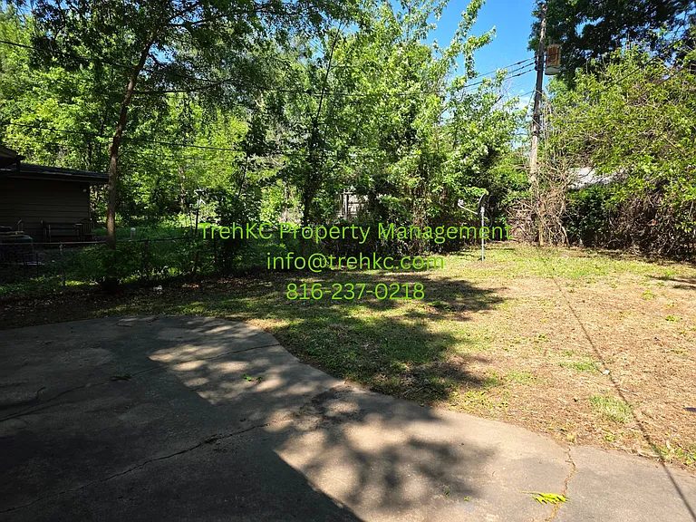 11206 Corrington Ave — Photo 11