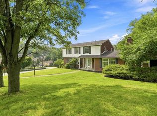 116 Hawthorne Dr, Pittsburgh, PA 15235
