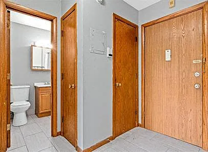 3428 Harriet Apartments — Photo 16