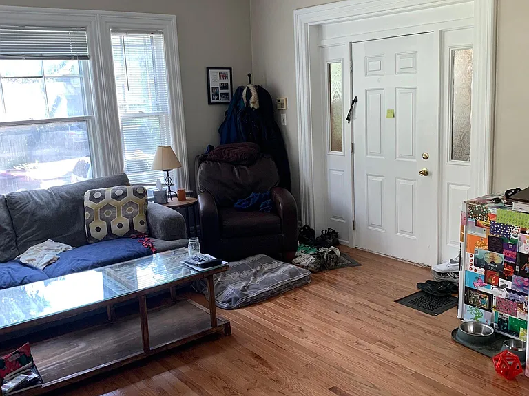 361 W Utica St — Photo 3