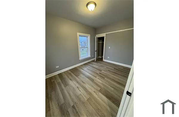 Building Photo - 1401 W 67th St
