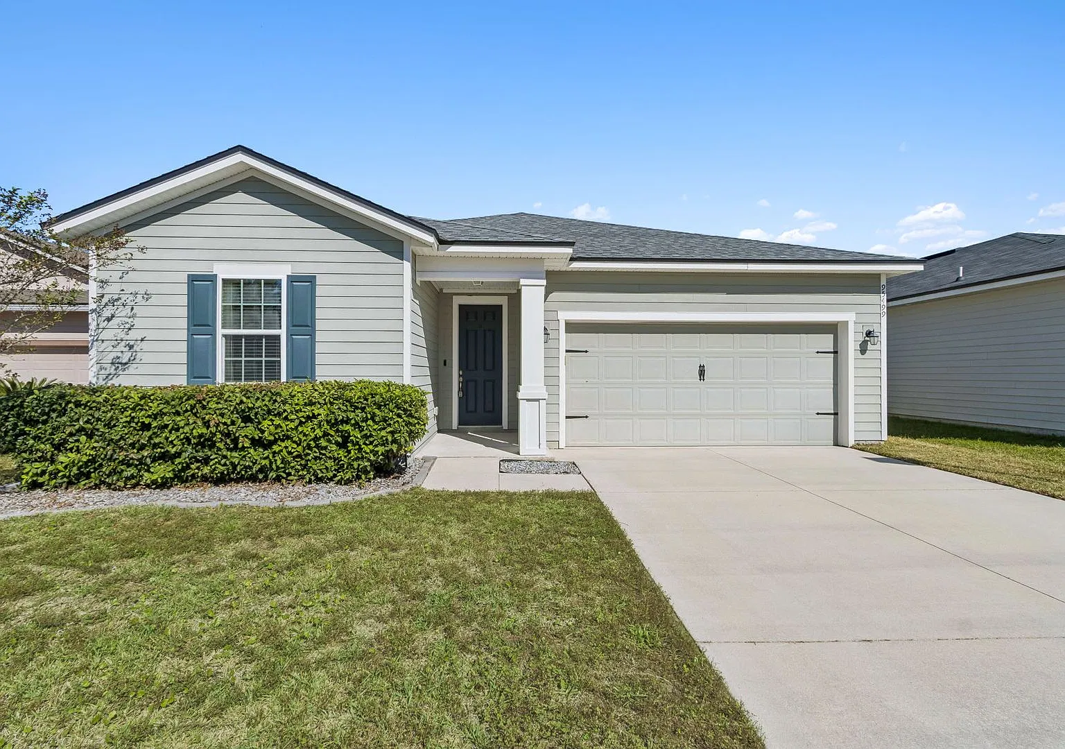 Spacious Fernandina Beach Home in the Desirable Villages of Woodbridge Community — Photo 1