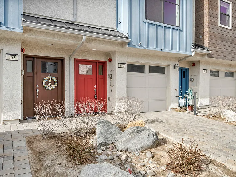 545 Gloria May Ln — Photo 3