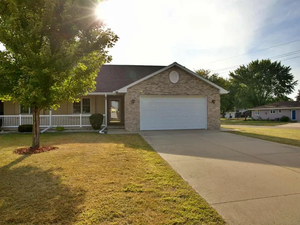 2302 20th Ave #A, Sterling, IL 61081