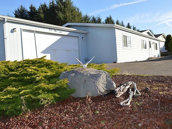 2nd image of 6090 NE Evergreen Ln