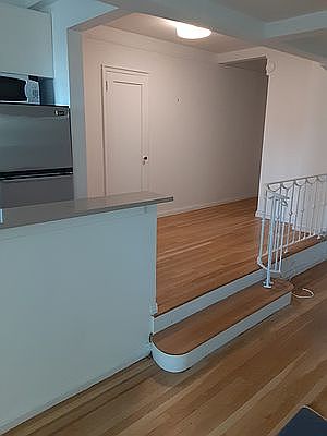 3rd image of 200 W 20th St APT 1016