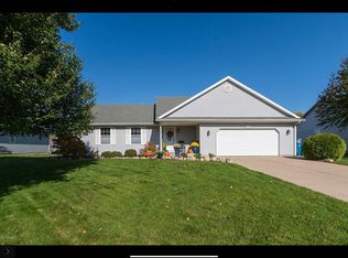 2986 Meadowcroft Ln, Kalamazoo, MI 49004