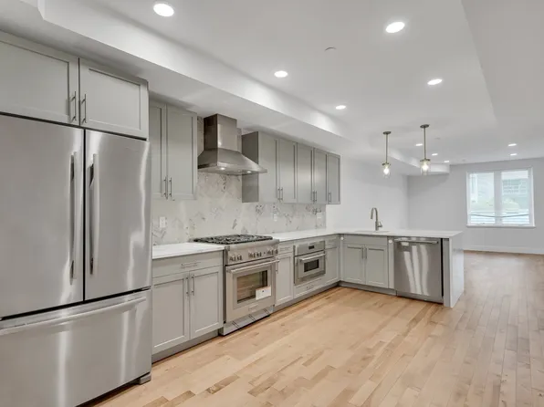50 Hichborn St #308, Boston, MA 02135