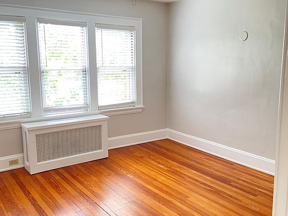 5th image of 3425 Zumstein Ave #2