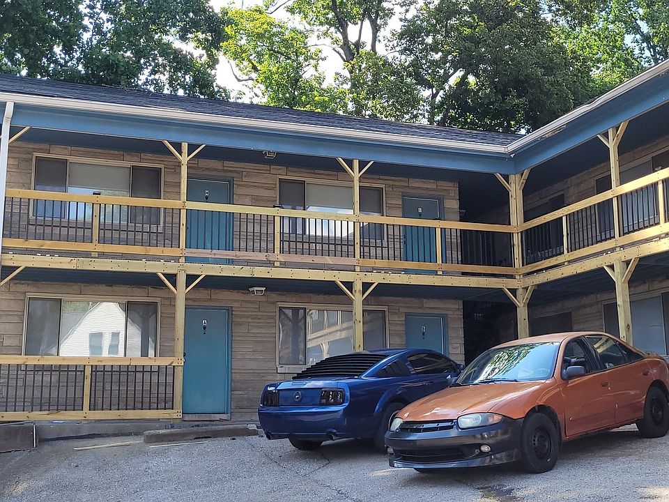 1st image of 404 S Fess Ave #404A