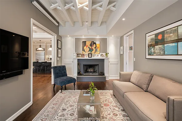 Sold by Town Residential | media 9