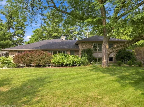 2076 Glenforest Cres, Oakville, ON L6J 2G4