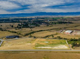 4225 Yellowtail Dr, Sheridan, WY 82801