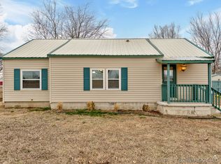 2410 E Durham Rd, Bartlesville, OK 74006