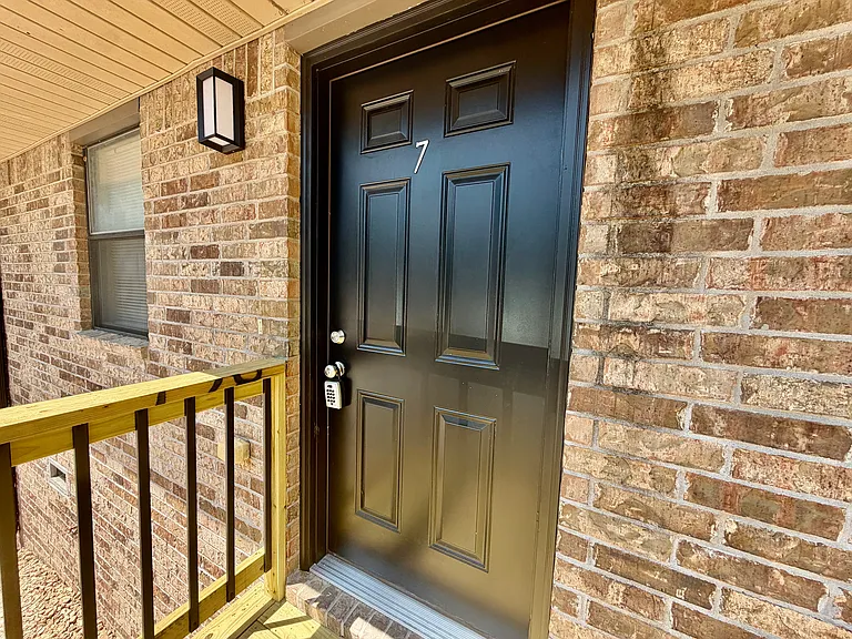 385 S Teehee Dr #7 — Photo 4