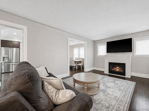 4th image of 159 Iris Avenue