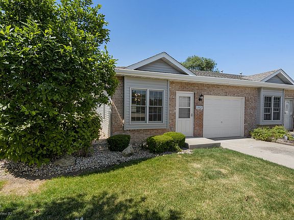 2nd image of 2062 Susanna Way #2062