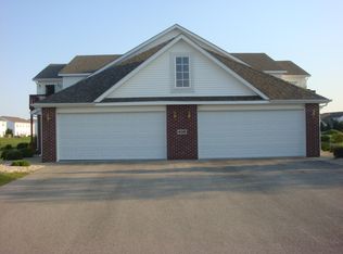 383 Pine White Rd, Roscoe, IL 61073