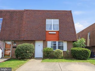 9925 Wingtip Rd, Philadelphia, PA 19115