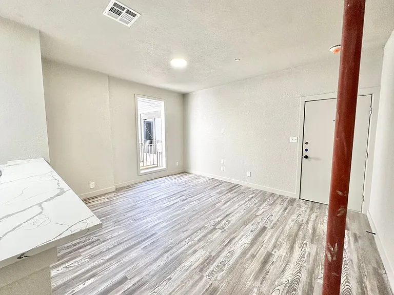 1600 Scripture St — Photo 18