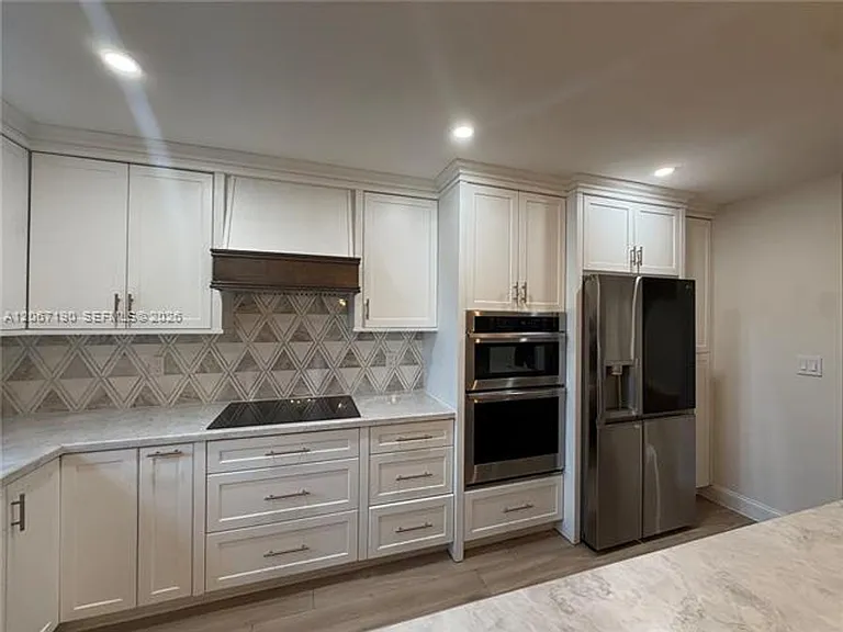 16022 Kilmarnock Dr #Townhouse 16022 — Photo 7