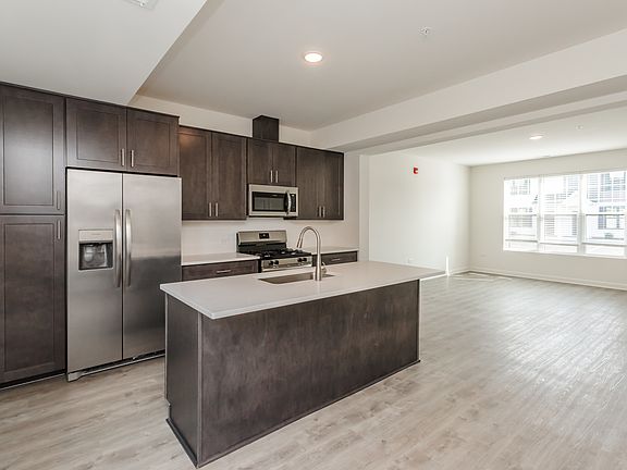 5th image of 1436 Naperville Wheaton Rd #112