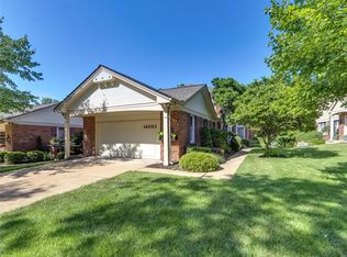14053 Baywood Villages Dr, Chesterfield, MO