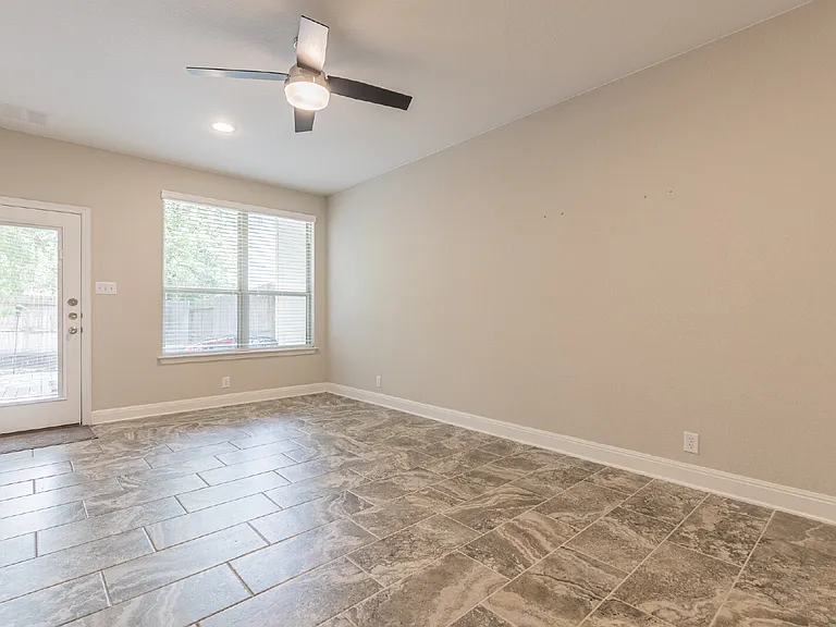 17410 Moscato — Photo 30