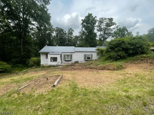 4 Gaisler Rd, Hardwick Twp., NJ 07825