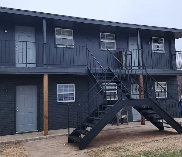 Building Photo - 2411 Muzzy St #2