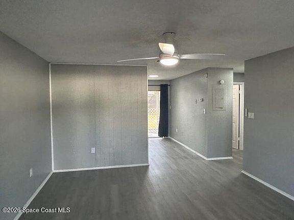 3rd image of 2475 Mercury Dr