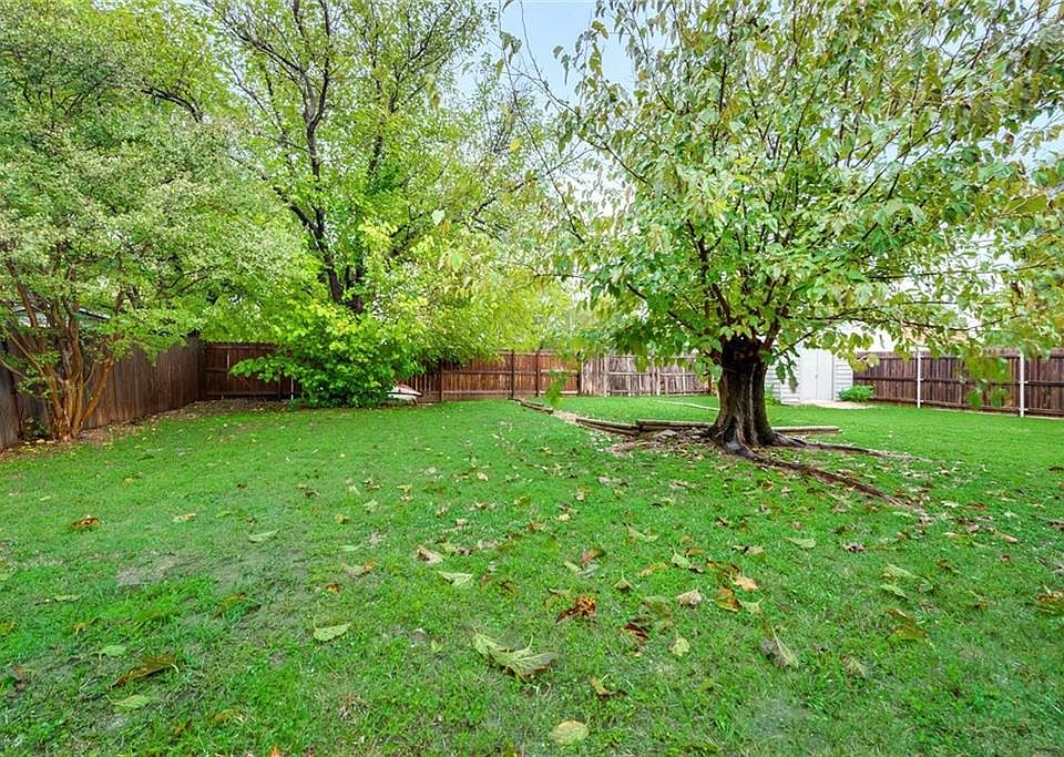 1st image of 5621 Macneill Dr