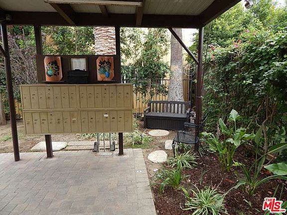 3rd image of 7314 Variel Ave APT 27