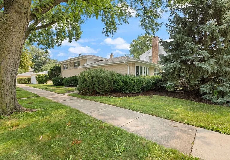 4201 Prairie Ave — Photo 4
