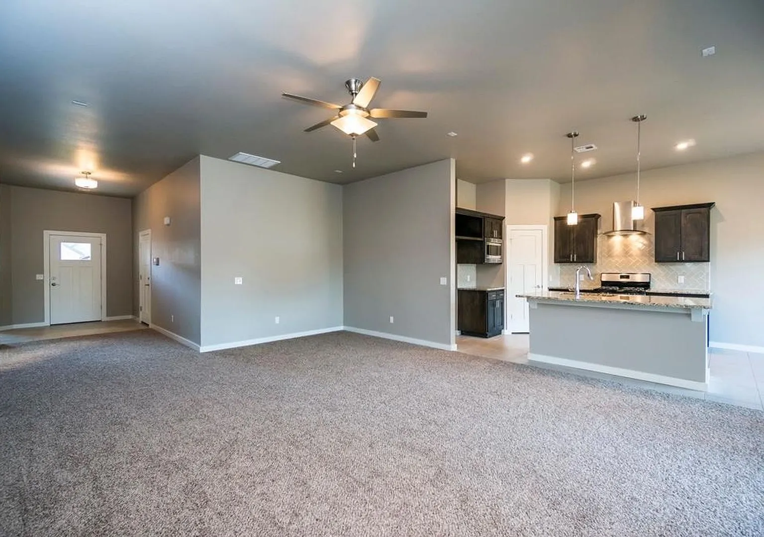Beautiful 4 Bed Home In Deer Creek Schools — Photo 2