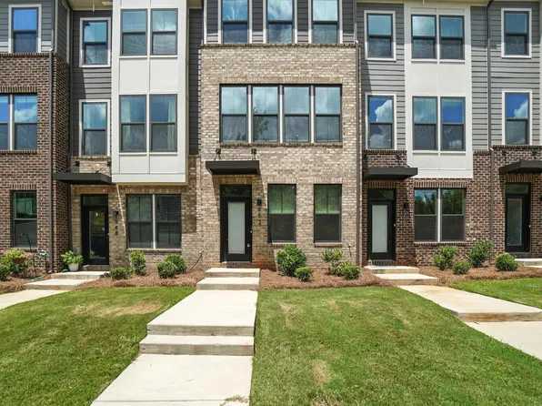 952 Broad River Ln, Charlotte, NC 28211