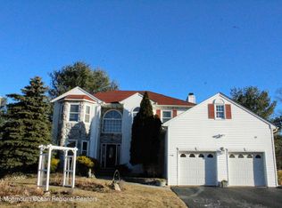 18 Johnny Dr, Farmingdale, NJ 07727