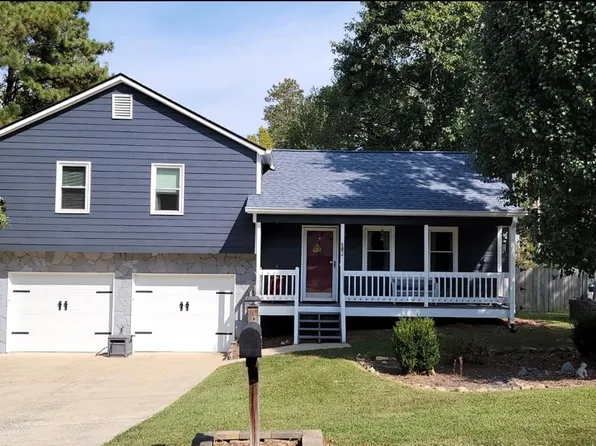 4983 Hunters Cove Dr, Acworth, GA 30101