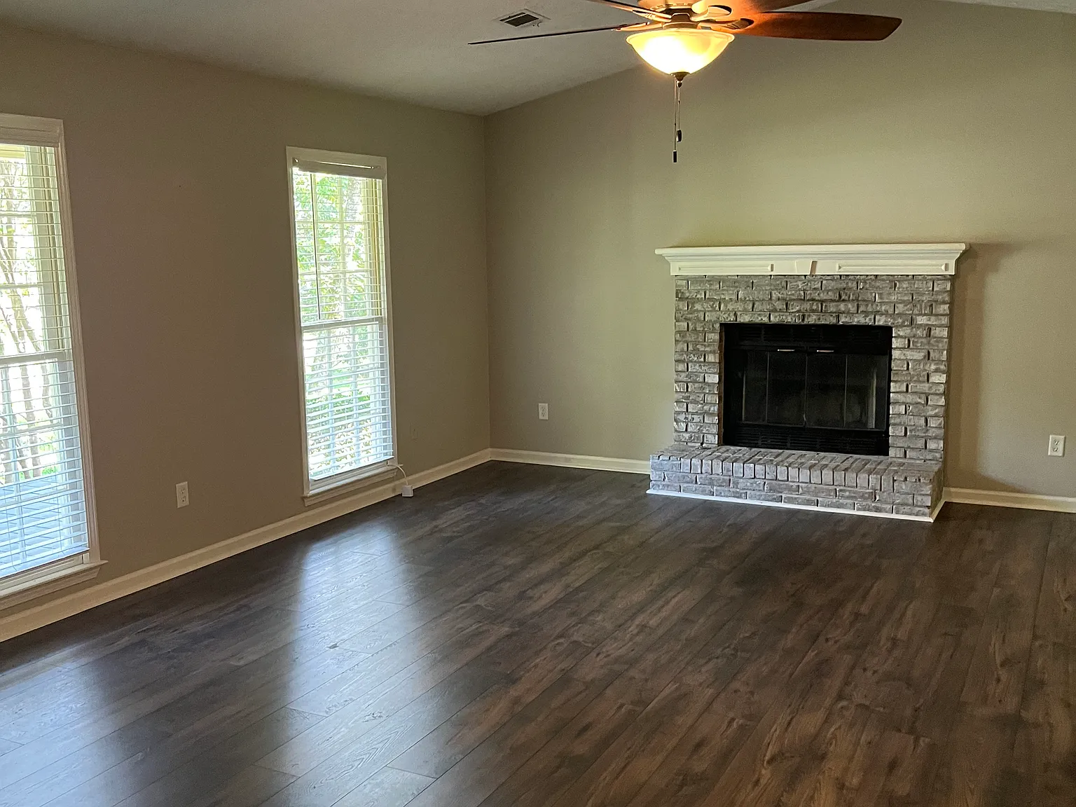 3 bed, 1800 sqft, $2,200 — Photo 2