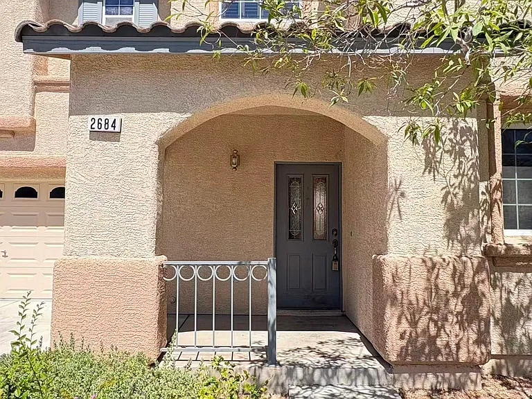 2684 Heathrow St — Photo 3