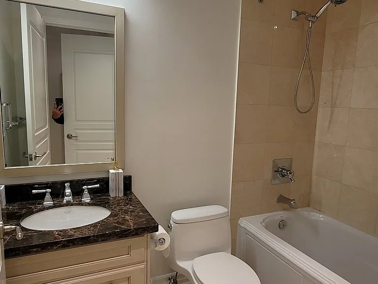 21 Burkebrook Pl #338 — Photo 4
