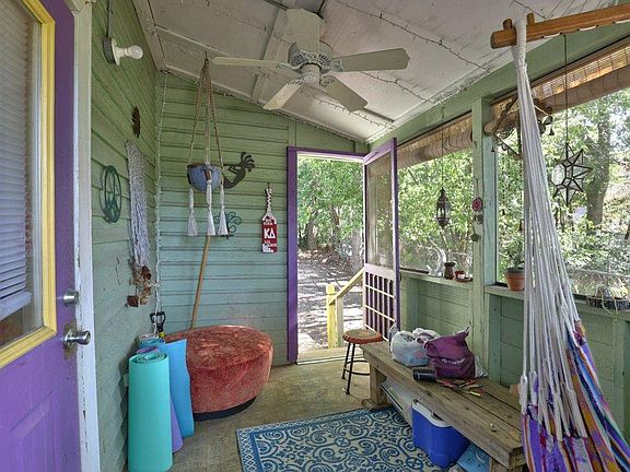 4th image of 672 W Saint Augustine St