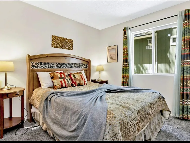 328 W Aeroplane Blvd — Photo 3