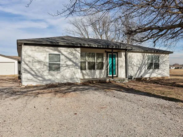 107 E Railroad St, Wayne, OK 73095