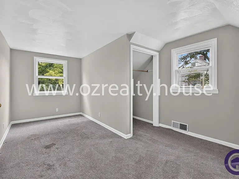 1703 Heatherdowns Blvd — Photo 8