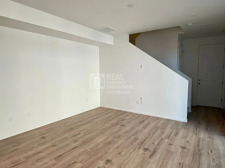 1645 S Andes Way — Photo 3
